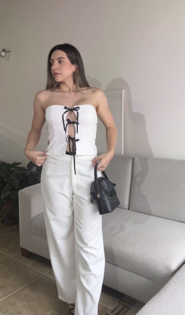 Set Ivory – Conjunto blanco strapless con lazos frontales